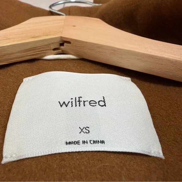 [Aritzia] Wilfred Wool Coat - Picture 3 of 16